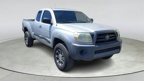 Used 2005 Toyota Tacoma PreRunner image 1