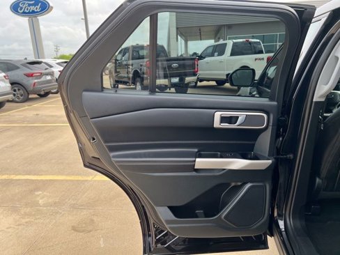 Used 2024 Ford Explorer XLT w/ Equipment Group 202A image 14
