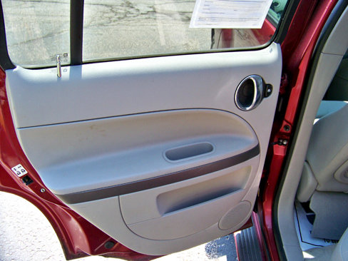 Used 2008 Chevrolet HHR LT w/ Enhanced Safety Package image 12