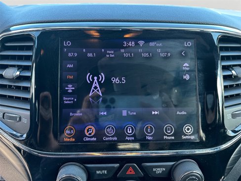 Used 2020 Jeep Grand Cherokee Altitude image 18
