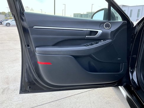 Used 2022 Hyundai Sonata Limited image 10