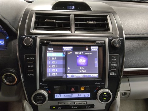 Used 2014 Toyota Camry XLE image 25