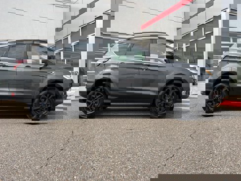 Used 2018 Ford Escape SEL image 17