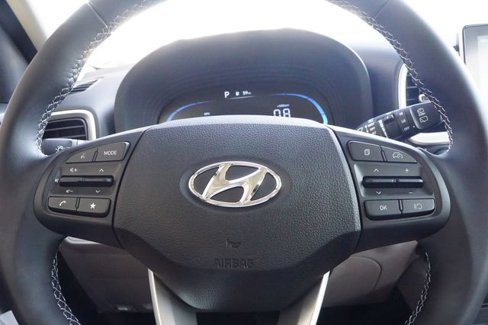 New 2025 Hyundai Venue SEL image 14