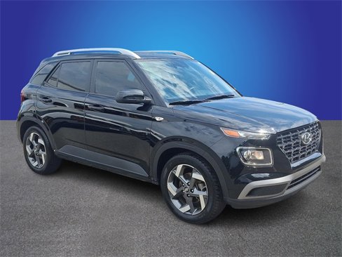 Used 2023 Hyundai Venue SEL image 3