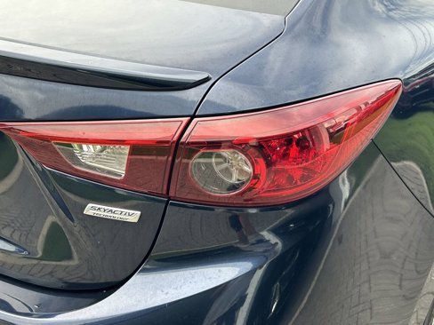 Used 2016 MAZDA MAZDA3 i Touring image 9