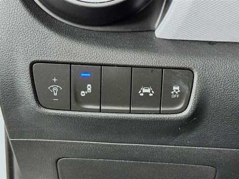 Certified 2021 Hyundai Kona SEL w/ Cargo Package image 10