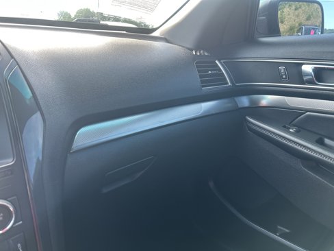 Used 2019 Ford Explorer XLT w/ Equipment Group 202A image 33