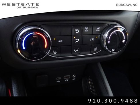 Used 2022 Chevrolet TrailBlazer RS image 29