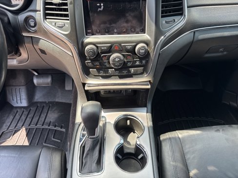 Used 2018 Jeep Grand Cherokee Limited image 42