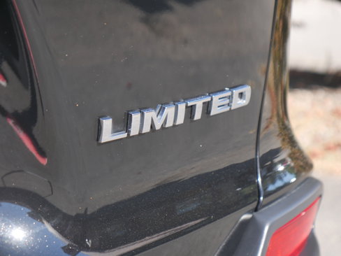 Used 2019 Jeep Cherokee Limited w/ Luxury Group image 23