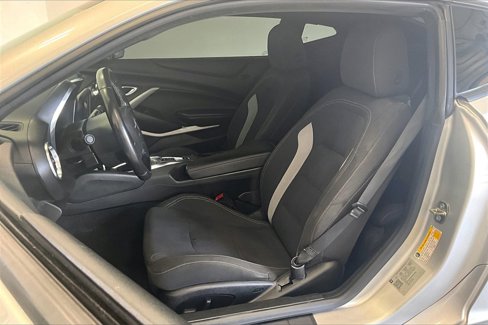 Used 2019 Chevrolet Camaro LT image 24