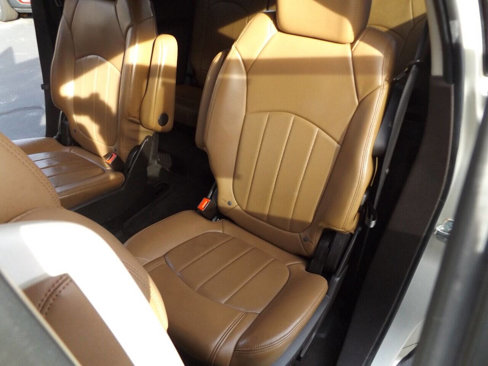 Used 2013 Buick Enclave Leather image 16