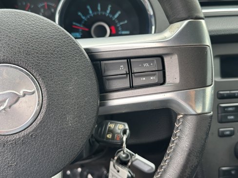 Used 2013 Ford Mustang Coupe image 19