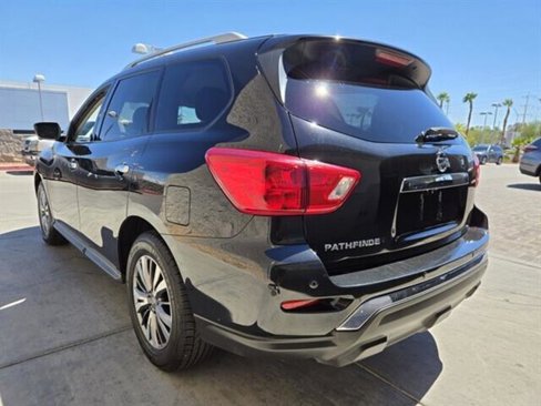 Used 2020 Nissan Pathfinder SL image 3