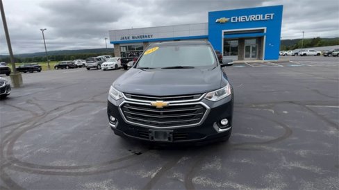 Used 2018 Chevrolet Traverse LT image 3