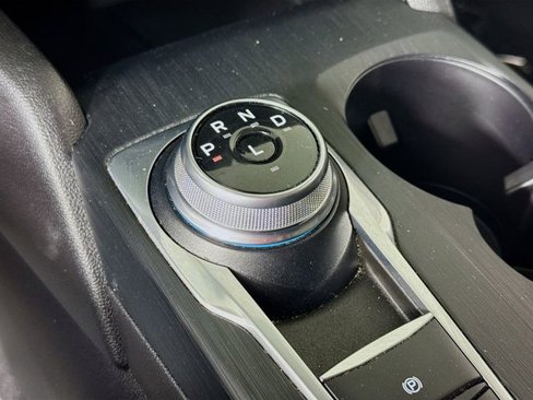 Used 2022 Ford Escape SE w/ Cold Weather Package image 16