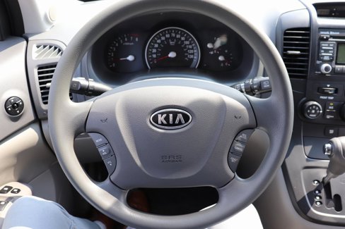 Used 2011 Kia Sedona LX image 25