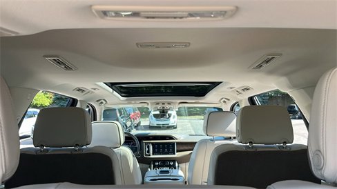 Used 2021 GMC Yukon Denali w/ Denali Premium Package image 35
