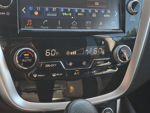 Used 2018 Nissan Murano S image 16