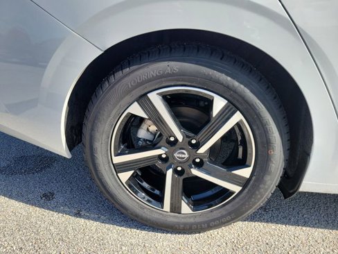Used 2024 Nissan Sentra SV image 7