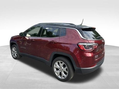 Used 2022 Jeep Compass Limited image 9