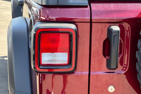 Used 2022 Jeep Wrangler Sport image 30