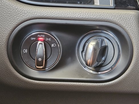 Certified 2025 Porsche Macan image 22