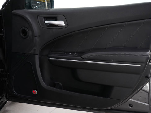 Used 2018 Dodge Charger GT image 9