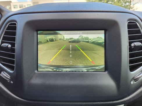 Used 2021 Jeep Compass Sport image 23