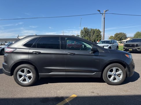 Used 2018 Ford Edge SE image 4