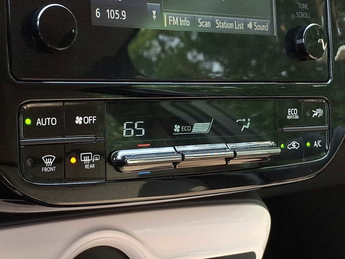 Used 2016 Toyota Prius Two image 13