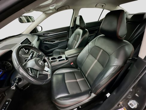 Used 2023 Nissan Altima 2.5 SR image 13