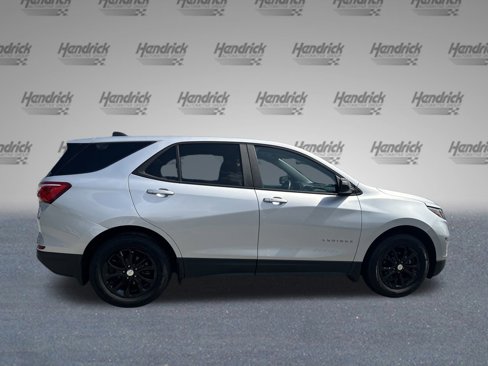 Used 2021 Chevrolet Equinox LS w/ LS Convenience Package image 11
