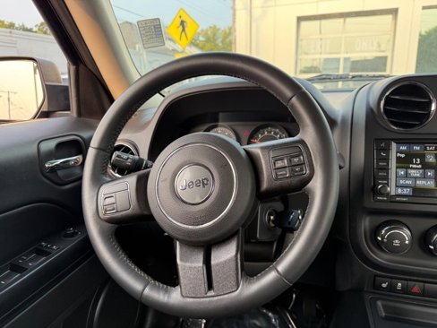 Used 2016 Jeep Patriot Latitude image 13