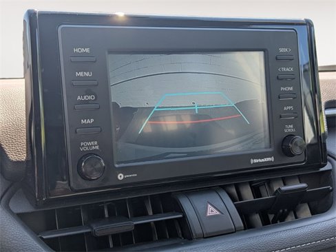 Used 2021 Toyota RAV4 LE image 18