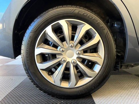 Used 2014 Toyota Corolla LE image 27