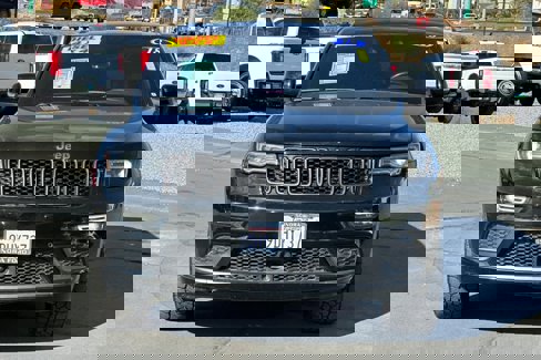 Used 2018 Jeep Grand Cherokee High Altitude image 9