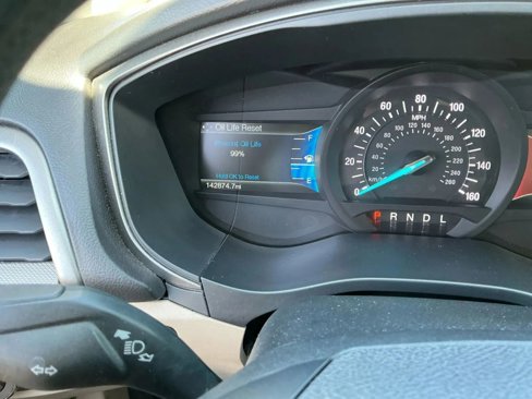 Used 2018 Ford Fusion SE w/ Fusion SE Technology Package image 25