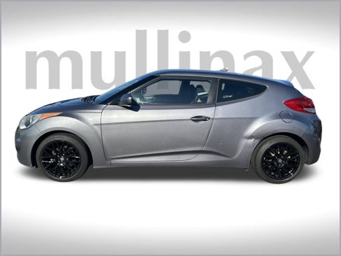 Used 2016 Hyundai Veloster image 10