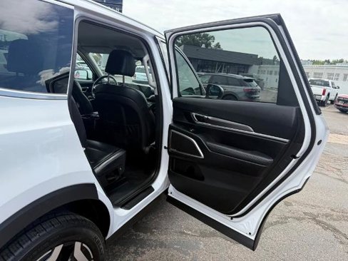 Used 2023 Kia Telluride S image 22