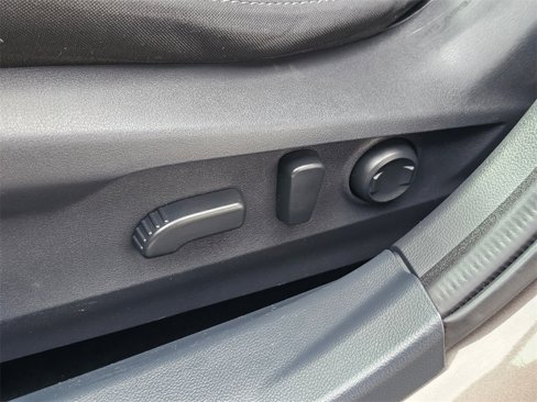 Used 2022 Subaru Outback Premium image 23