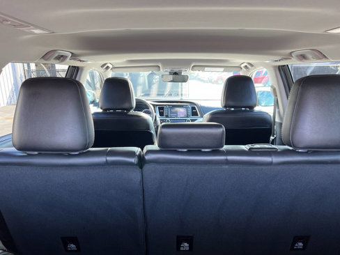Used 2019 Toyota Highlander XLE image 10