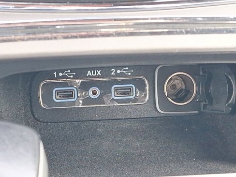 Used 2019 Jeep Grand Cherokee Laredo image 31