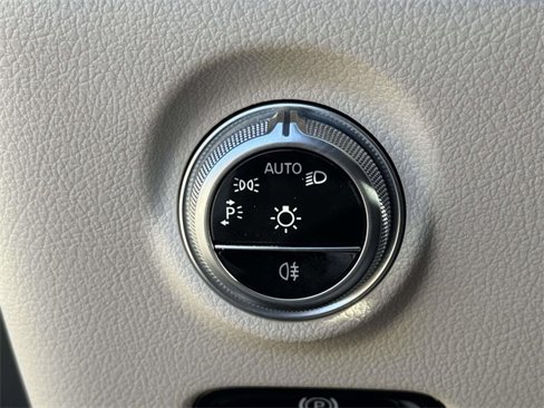 Certified 2022 Mercedes-Benz C 300 4MATIC Sedan image 20