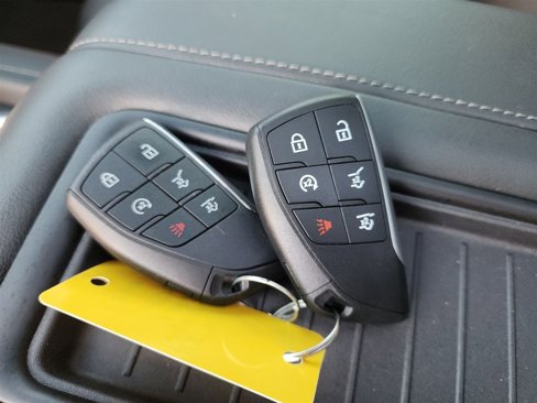 Used 2024 Chevrolet Suburban Z71 image 36