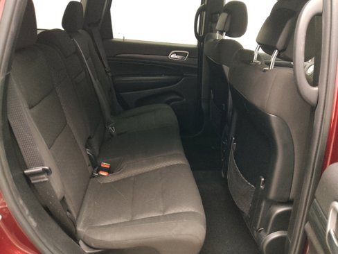 Used 2020 Jeep Grand Cherokee Laredo w/ Security & Convenience Group image 19