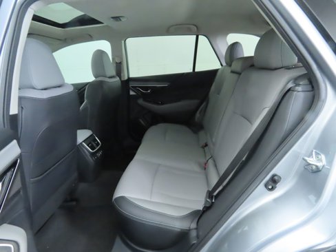 Used 2021 Subaru Outback Limited XT image 22
