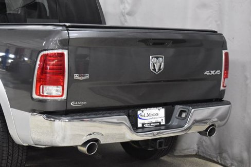 Used 2016 RAM 1500 Laramie w/ Convenience Group image 8