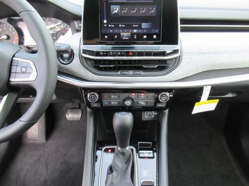 New 2025 Jeep Compass Latitude w/ Mopar Graphics Package image 21